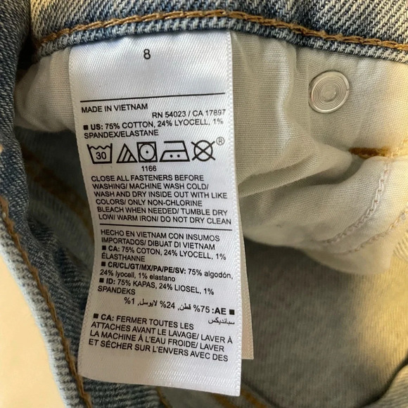 Old Navy High Rise Jeans - Picture 7 of 7